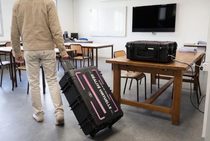 Transport et recharge simplifiée valise vr autonome